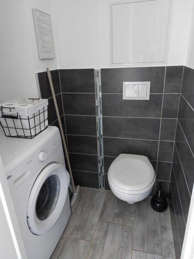 Les Dauphins Apartment Saint-Romain-de-Jalionas Екстериор снимка