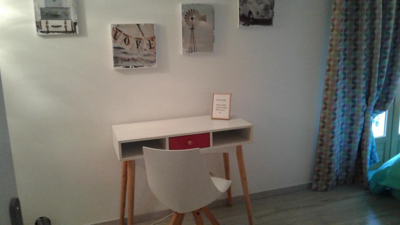 Les Dauphins Apartment Saint-Romain-de-Jalionas Екстериор снимка